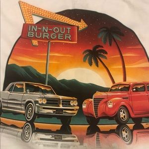 In n out Burger California Tshirt Sz Medium excellent condition no stains